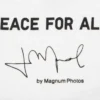 Unisex Peace for All Grafik Tişört | Magnum Photos Unisex Peace for All Grafik Tişört | Magnum Photos